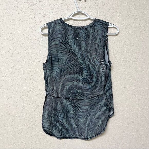 Lululemon Sleeveless High Neck Split Hem Run Tank Top Swirl Green 8/10 - Picture 3 of 5